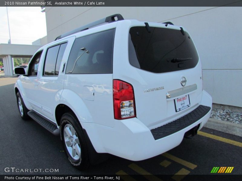 Avalanche White / Cafe Latte 2010 Nissan Pathfinder SE