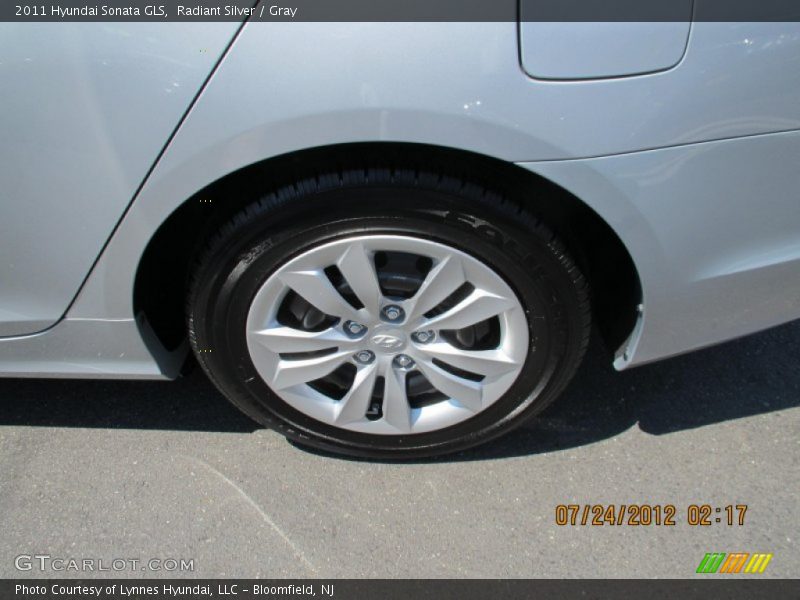 Radiant Silver / Gray 2011 Hyundai Sonata GLS