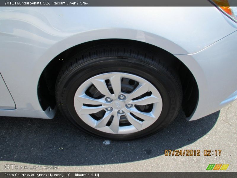 Radiant Silver / Gray 2011 Hyundai Sonata GLS