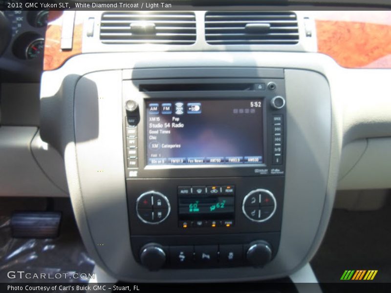 White Diamond Tricoat / Light Tan 2012 GMC Yukon SLT