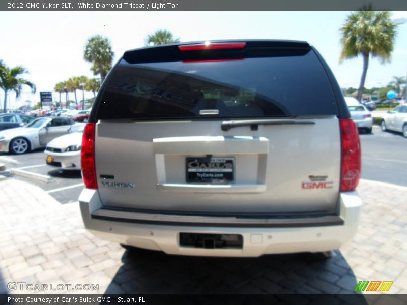 White Diamond Tricoat / Light Tan 2012 GMC Yukon SLT