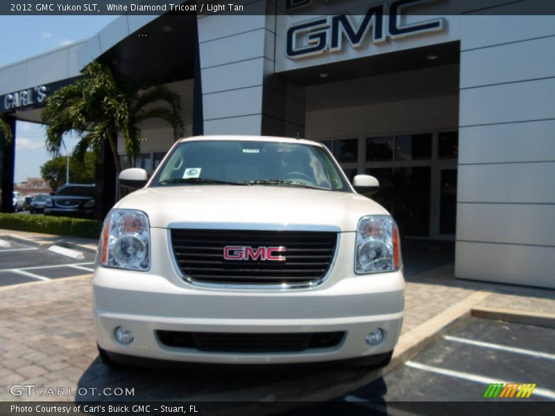 White Diamond Tricoat / Light Tan 2012 GMC Yukon SLT