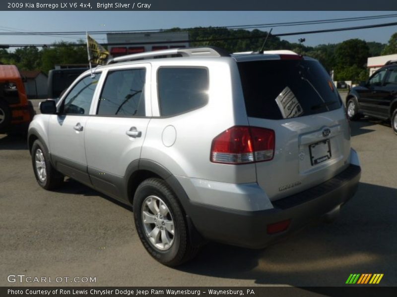 Bright Silver / Gray 2009 Kia Borrego LX V6 4x4