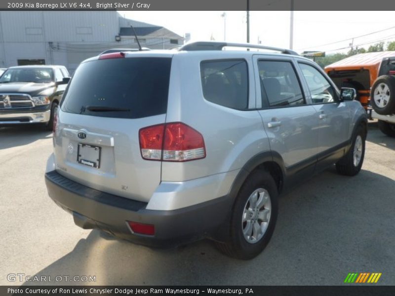 Bright Silver / Gray 2009 Kia Borrego LX V6 4x4