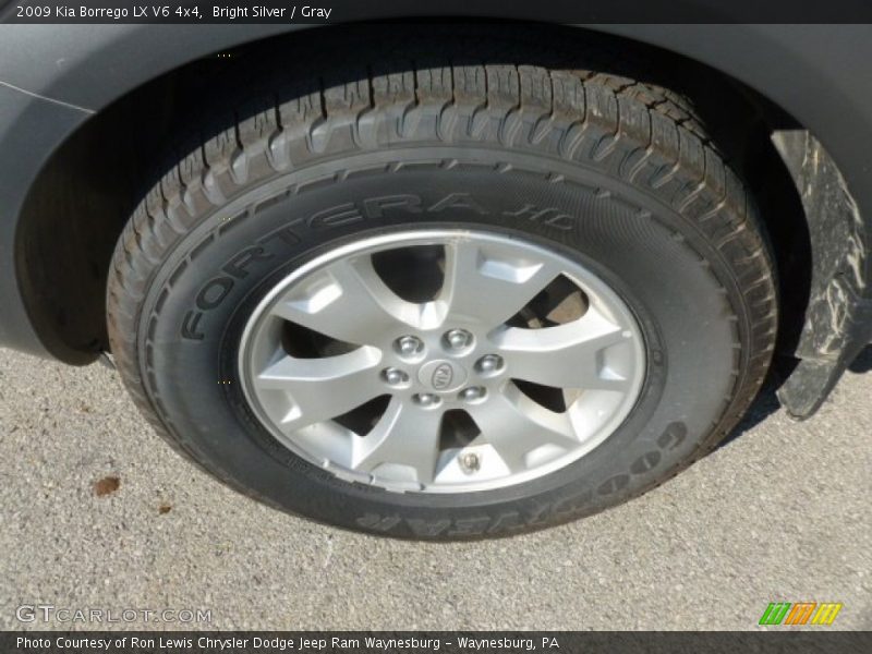 Bright Silver / Gray 2009 Kia Borrego LX V6 4x4
