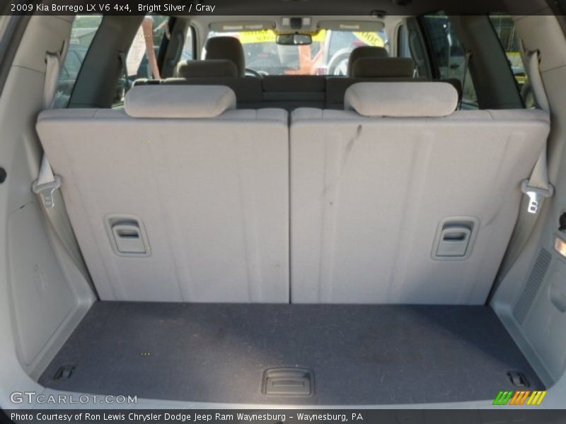 Bright Silver / Gray 2009 Kia Borrego LX V6 4x4