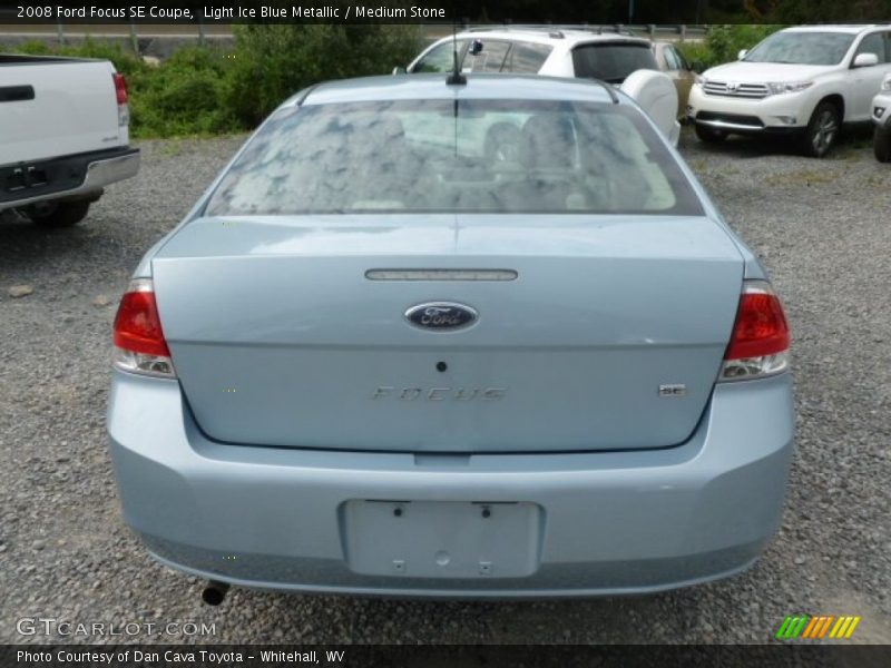 Light Ice Blue Metallic / Medium Stone 2008 Ford Focus SE Coupe