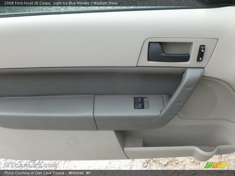 Light Ice Blue Metallic / Medium Stone 2008 Ford Focus SE Coupe