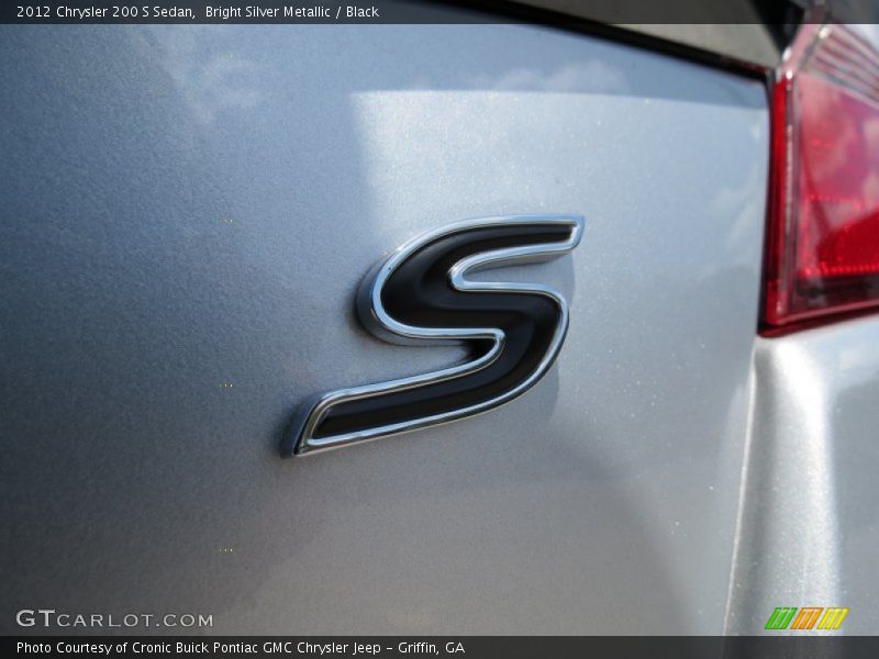 Bright Silver Metallic / Black 2012 Chrysler 200 S Sedan