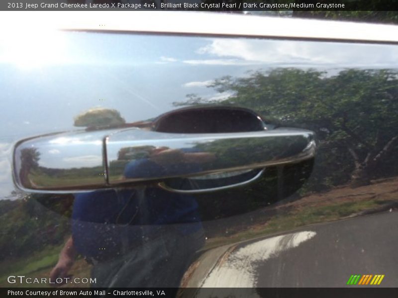 Brilliant Black Crystal Pearl / Dark Graystone/Medium Graystone 2013 Jeep Grand Cherokee Laredo X Package 4x4