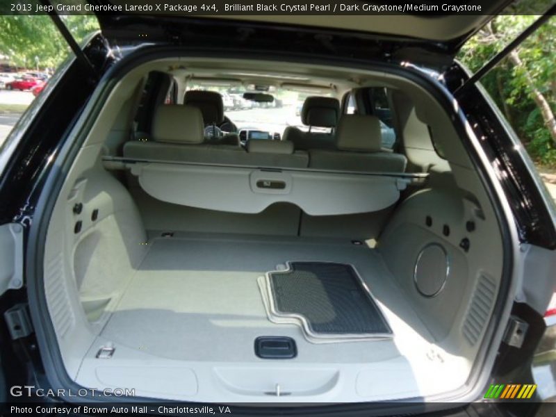 Brilliant Black Crystal Pearl / Dark Graystone/Medium Graystone 2013 Jeep Grand Cherokee Laredo X Package 4x4