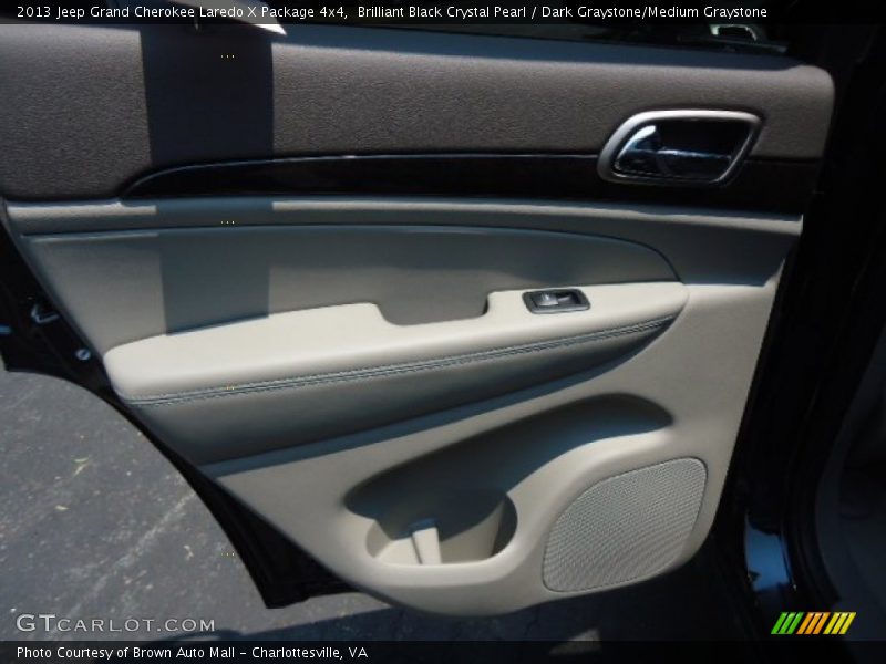 Brilliant Black Crystal Pearl / Dark Graystone/Medium Graystone 2013 Jeep Grand Cherokee Laredo X Package 4x4