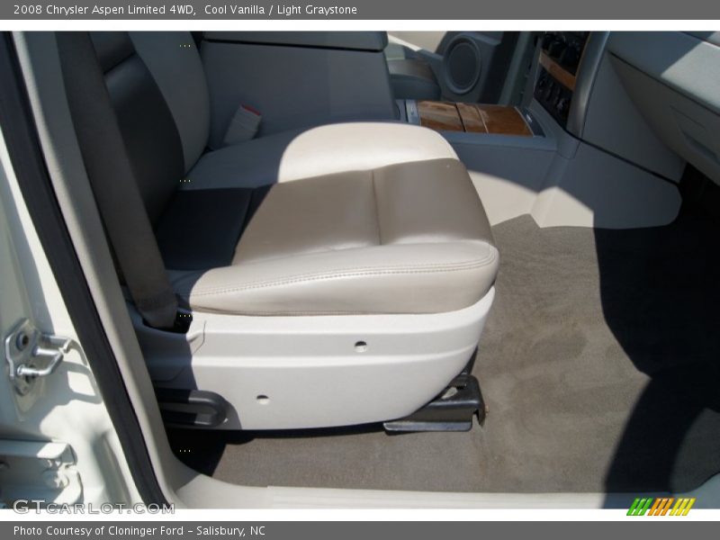 Cool Vanilla / Light Graystone 2008 Chrysler Aspen Limited 4WD