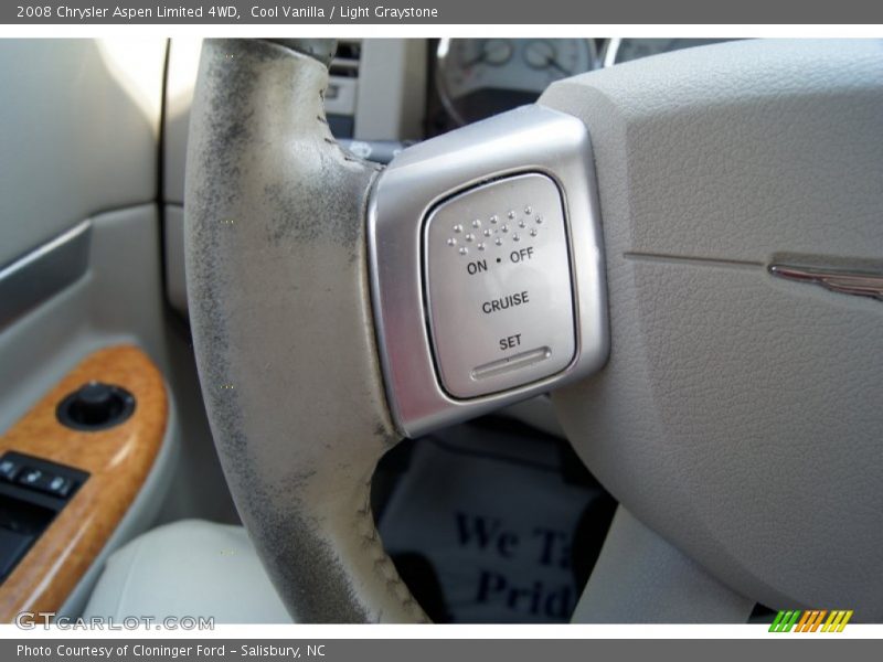 Cool Vanilla / Light Graystone 2008 Chrysler Aspen Limited 4WD