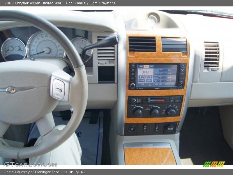 Cool Vanilla / Light Graystone 2008 Chrysler Aspen Limited 4WD