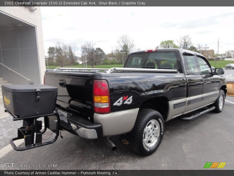 Onyx Black / Graphite Gray 2002 Chevrolet Silverado 1500 LS Extended Cab 4x4
