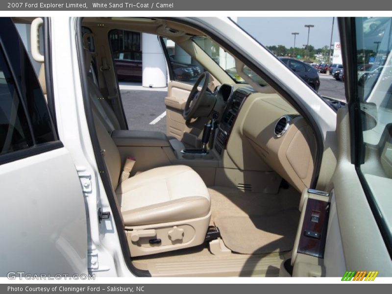 White Sand Tri-Coat / Camel 2007 Ford Explorer Limited