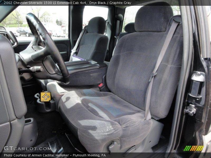 Onyx Black / Graphite Gray 2002 Chevrolet Silverado 1500 LS Extended Cab 4x4