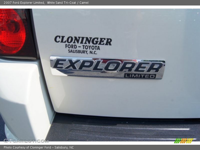 White Sand Tri-Coat / Camel 2007 Ford Explorer Limited