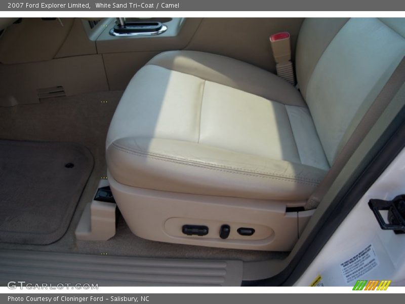White Sand Tri-Coat / Camel 2007 Ford Explorer Limited