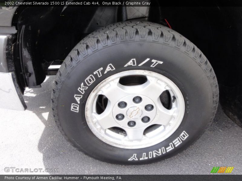 Onyx Black / Graphite Gray 2002 Chevrolet Silverado 1500 LS Extended Cab 4x4