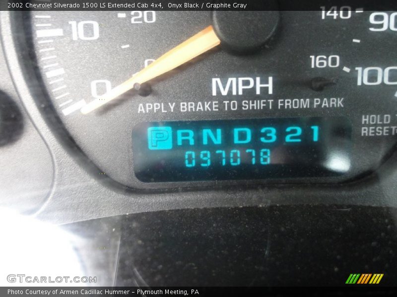 Onyx Black / Graphite Gray 2002 Chevrolet Silverado 1500 LS Extended Cab 4x4