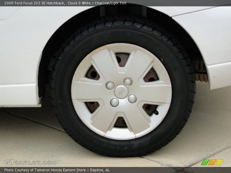 Cloud 9 White / Charcoal/Light Flint 2006 Ford Focus ZX3 SE Hatchback