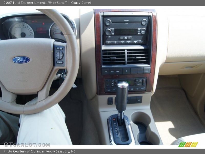 White Sand Tri-Coat / Camel 2007 Ford Explorer Limited