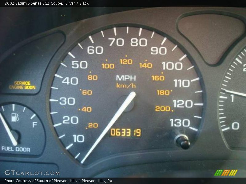 Silver / Black 2002 Saturn S Series SC2 Coupe
