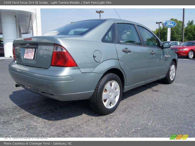 Light Tundra Metallic / Dark Flint/Light Flint 2006 Ford Focus ZX4 SE Sedan