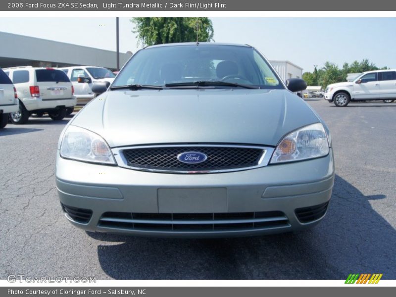 Light Tundra Metallic / Dark Flint/Light Flint 2006 Ford Focus ZX4 SE Sedan