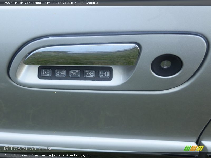 Silver Birch Metallic / Light Graphite 2002 Lincoln Continental