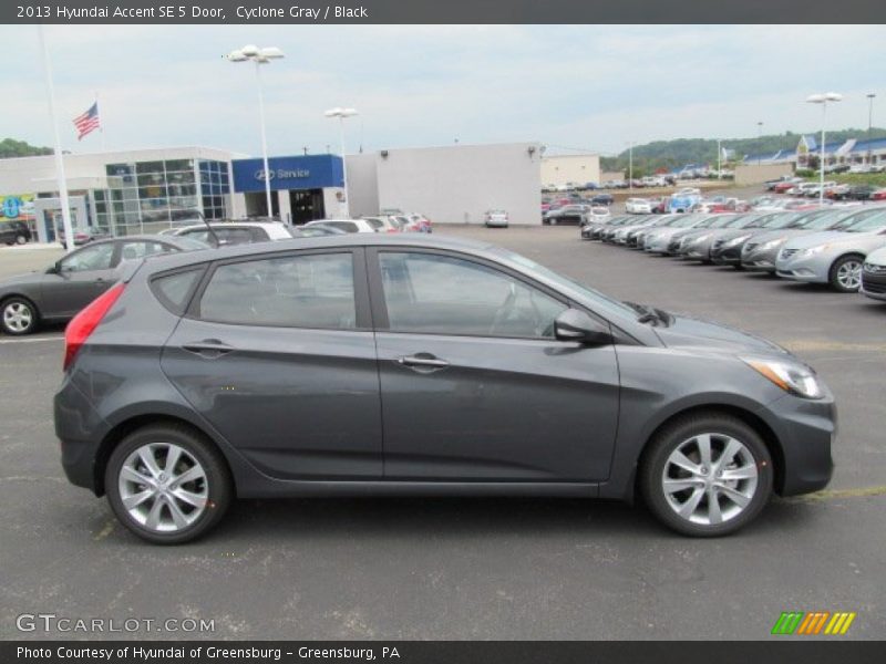 Cyclone Gray / Black 2013 Hyundai Accent SE 5 Door