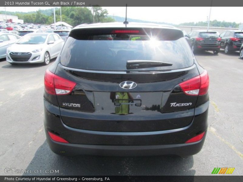 Ash Black / Taupe 2013 Hyundai Tucson GL