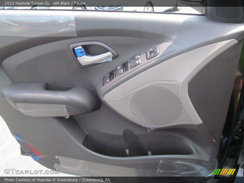 Ash Black / Taupe 2013 Hyundai Tucson GL