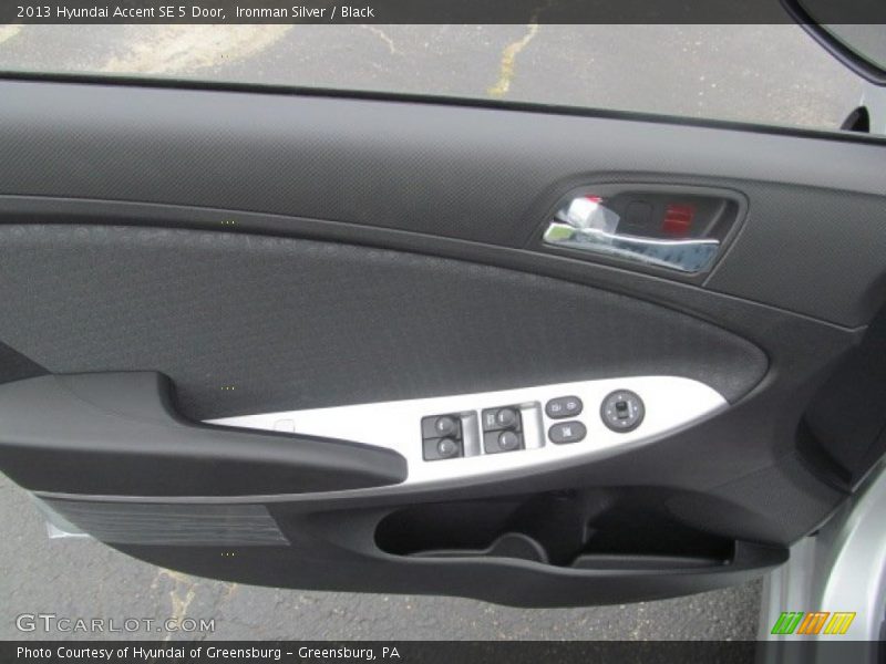 Door Panel of 2013 Accent SE 5 Door