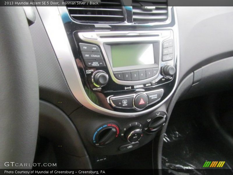 Controls of 2013 Accent SE 5 Door