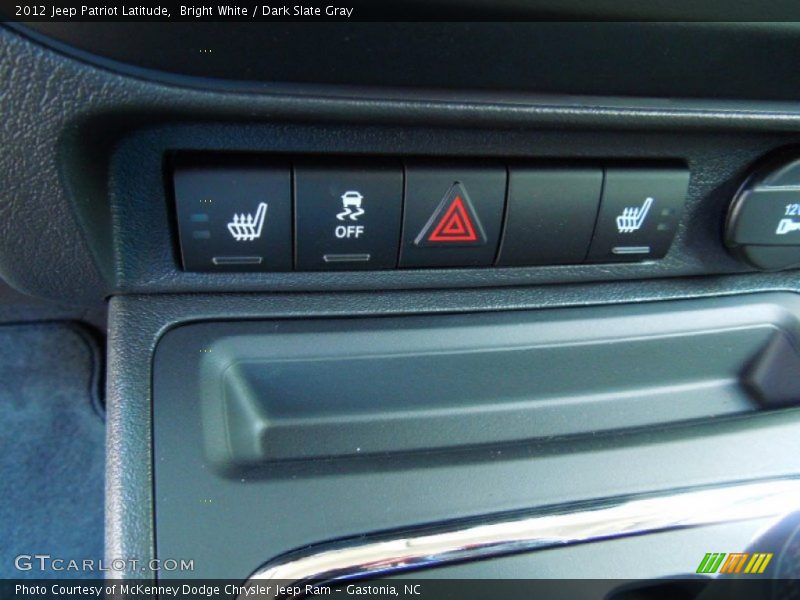 Bright White / Dark Slate Gray 2012 Jeep Patriot Latitude