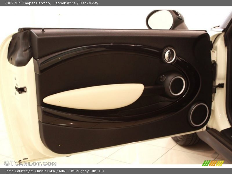 Pepper White / Black/Grey 2009 Mini Cooper Hardtop
