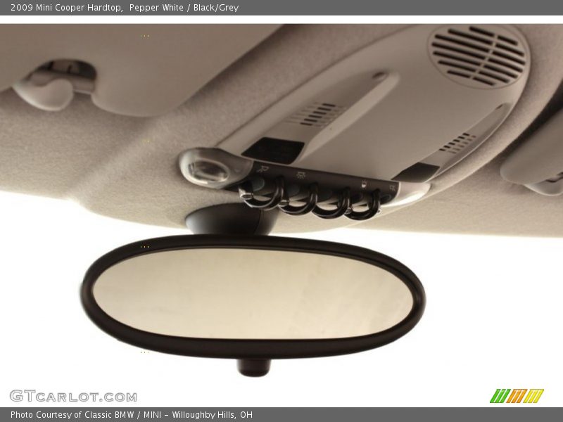 Pepper White / Black/Grey 2009 Mini Cooper Hardtop