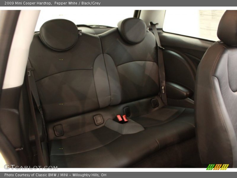Pepper White / Black/Grey 2009 Mini Cooper Hardtop