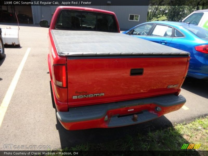 Apple Red / Pewter 1998 GMC Sonoma SLE Regular Cab