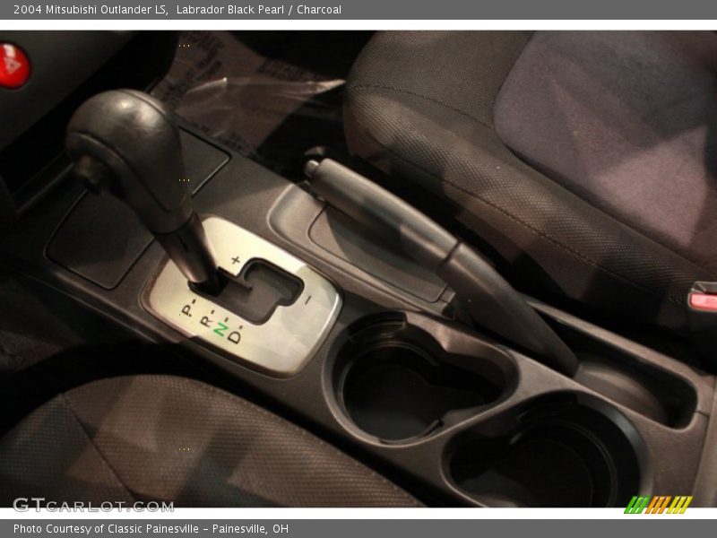 Labrador Black Pearl / Charcoal 2004 Mitsubishi Outlander LS
