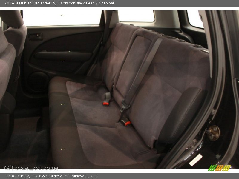 Labrador Black Pearl / Charcoal 2004 Mitsubishi Outlander LS