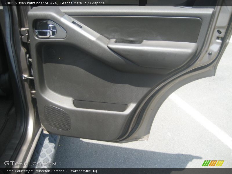 Granite Metallic / Graphite 2006 Nissan Pathfinder SE 4x4