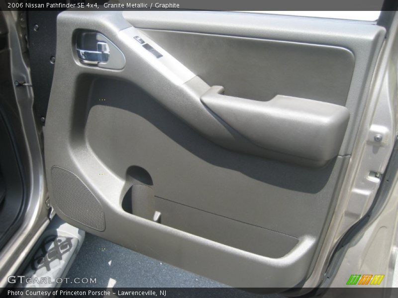 Granite Metallic / Graphite 2006 Nissan Pathfinder SE 4x4
