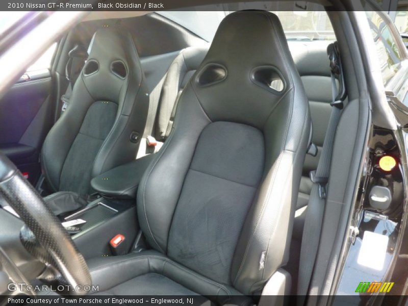 Front Seat of 2010 GT-R Premium