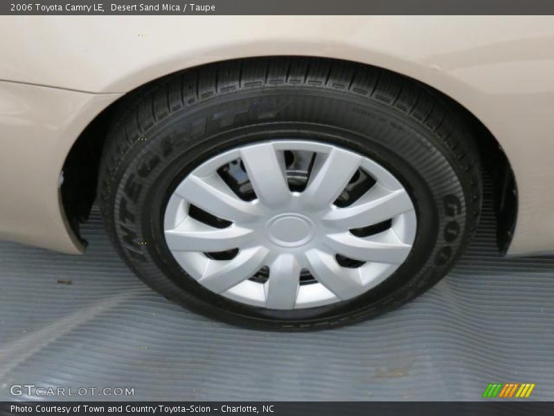 Desert Sand Mica / Taupe 2006 Toyota Camry LE