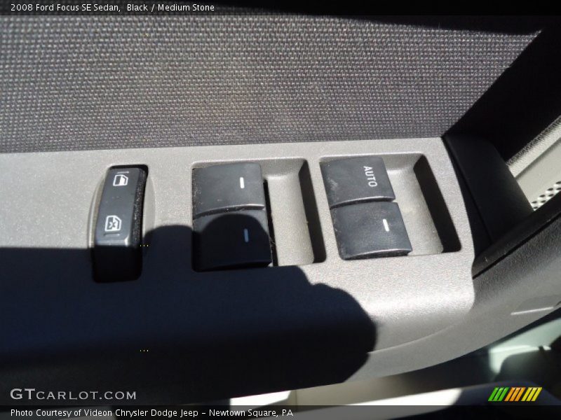 Black / Medium Stone 2008 Ford Focus SE Sedan