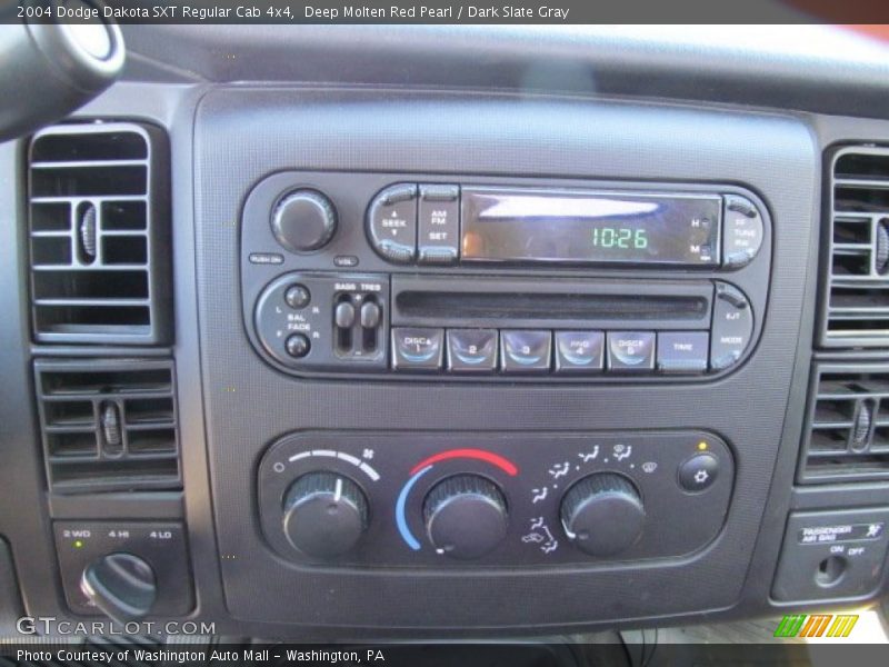 Controls of 2004 Dakota SXT Regular Cab 4x4